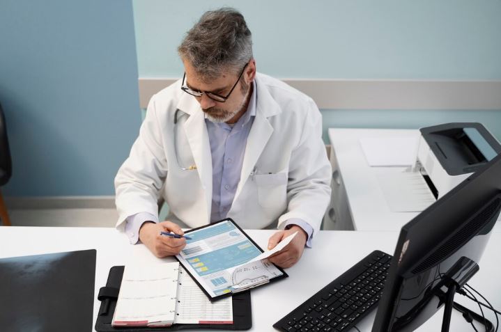 پرسشنامه چندمحوری بالینی میلون (MCMI-III)